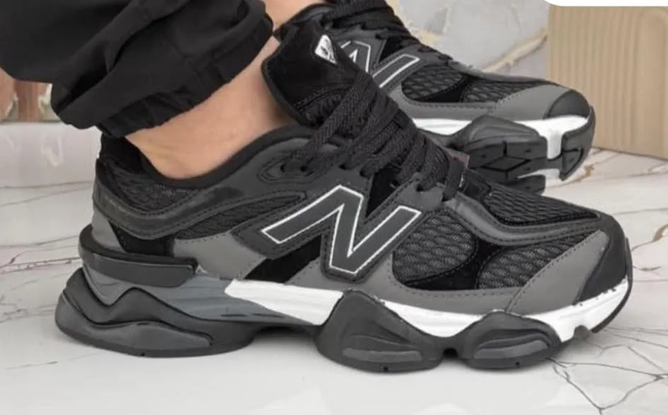 NEW BALANCE 9060 EURO 43N — talla Euro 43 — MAROB Popayán