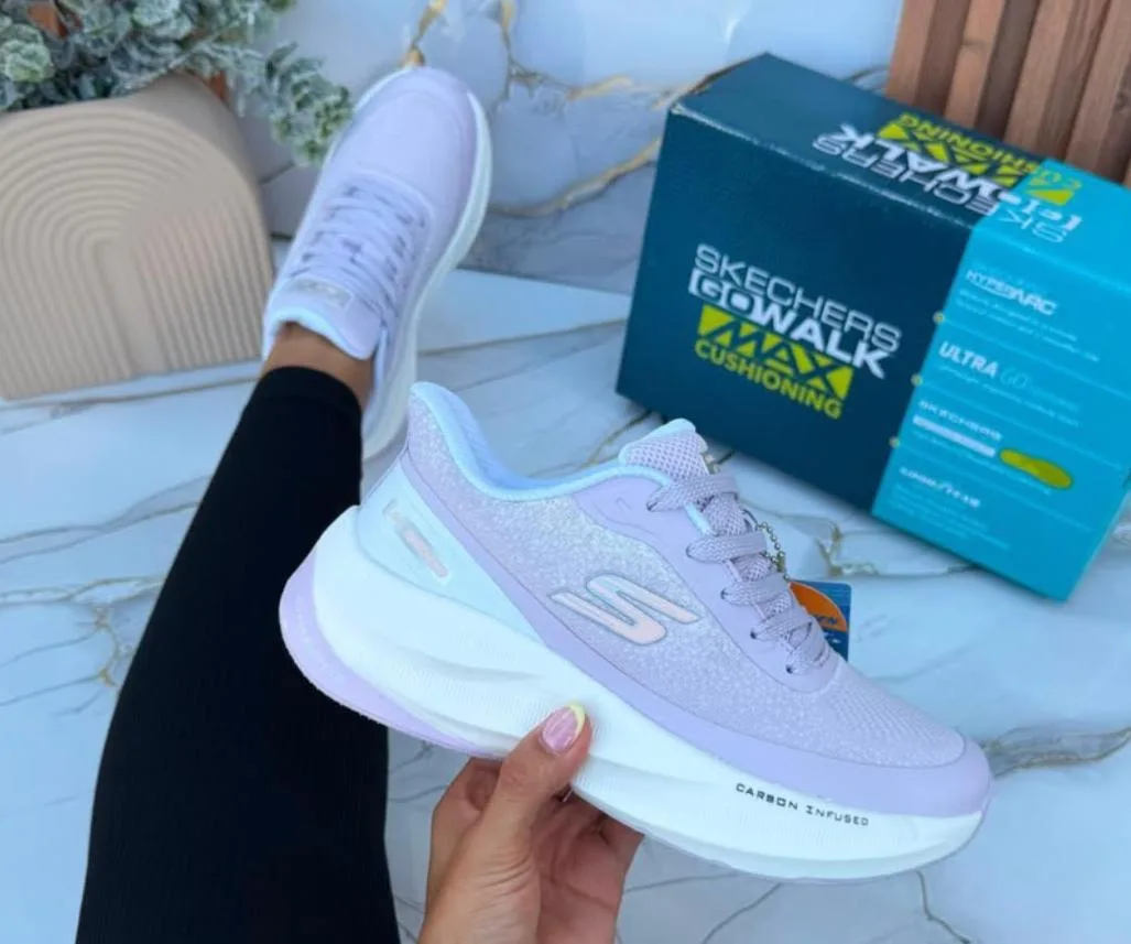 SKECHERS CARBON EURO 38 — talla Euro 38 — MAROB Popayán