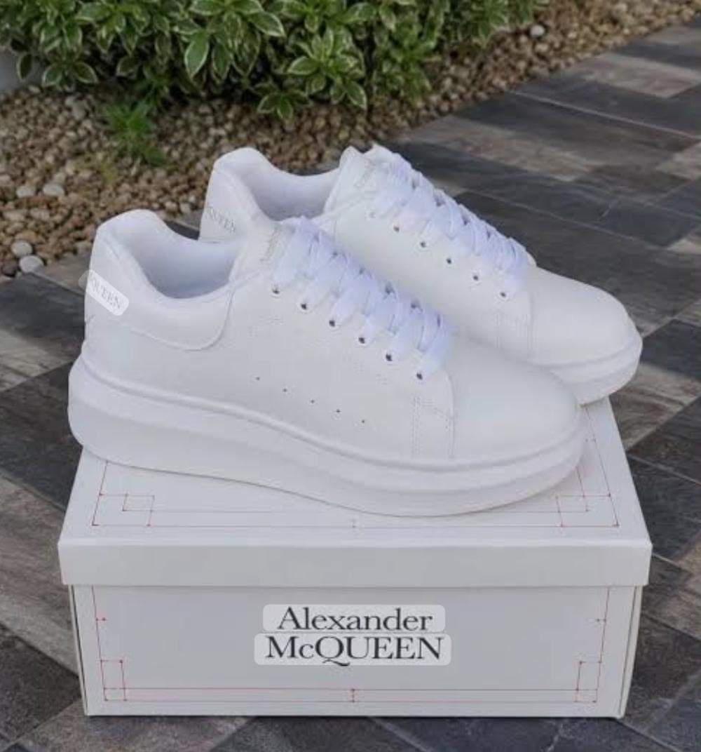 ALEXANDER MCQUEEN EURO 41 — talla Euro 41 — MAROB Popayán