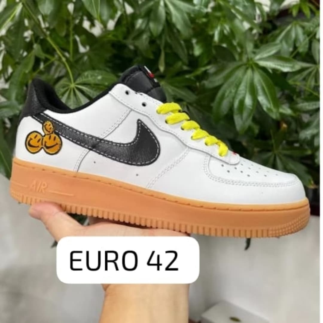 nike af1 smile — talla Euro 42 — MAROB Popayán