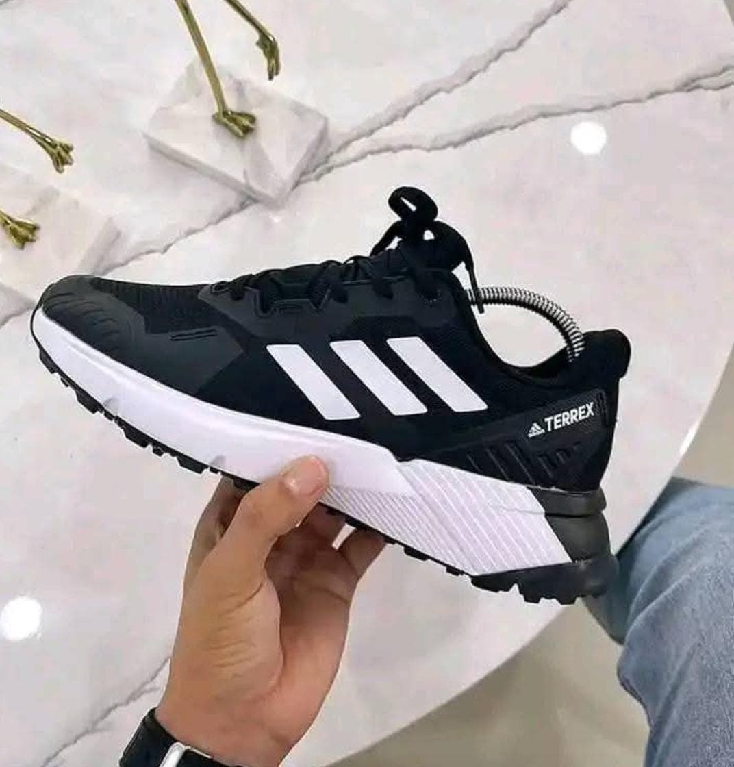ADIDAS TERREX — talla Euro 40 — MAROB Popayán