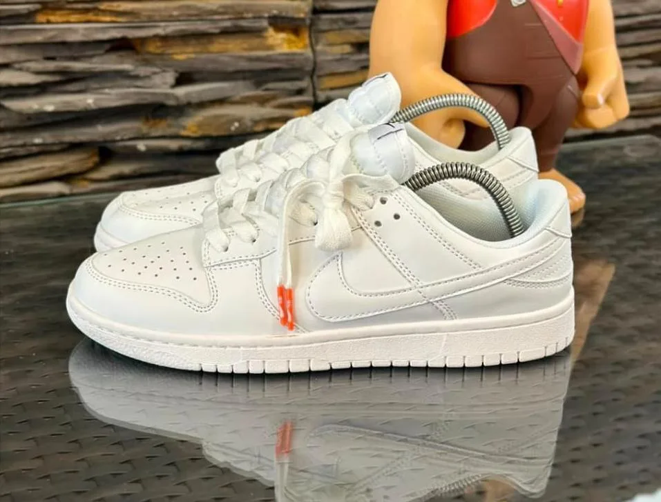 NIKE SB DUNK LOW EURO 43 — talla Euro 43 — MAROB Popayán