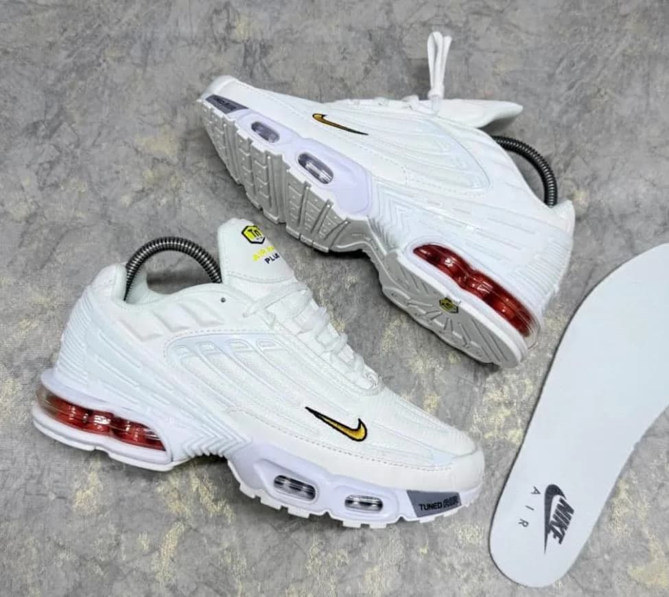 NIKE AIR MAX PLUS EURO 43 — talla Euro 43 — MAROB Popayán