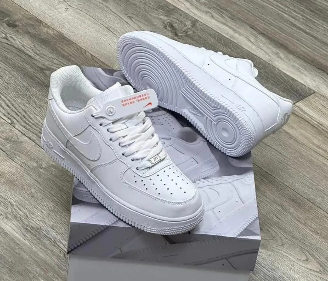 NIKE AF1 1.1 EURO 41e — talla Euro 41 — MAROB Popayán