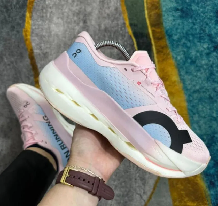 ON CLOUD RUNNING EURO 39f — talla Euro 39 — MAROB Popayán