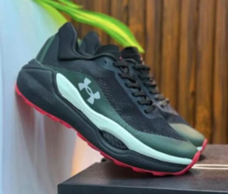 UNDER ARMOUR EURO 40e — talla Euro 40 — MAROB Popayán