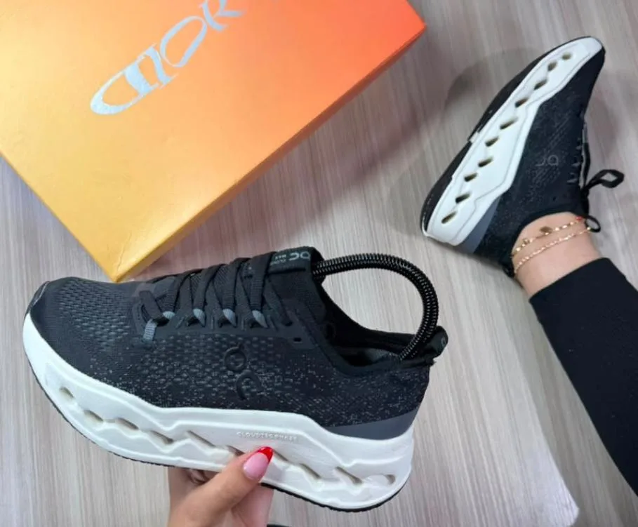 ON CLOUD RUNNING EURO 36c — talla Euro 36 — MAROB Popayán