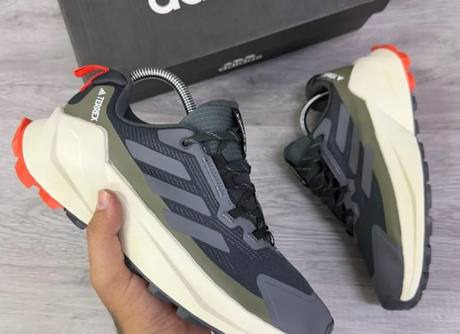 ADIDAS TERREX EURO 44N — talla Euro 44 — MAROB Popayán