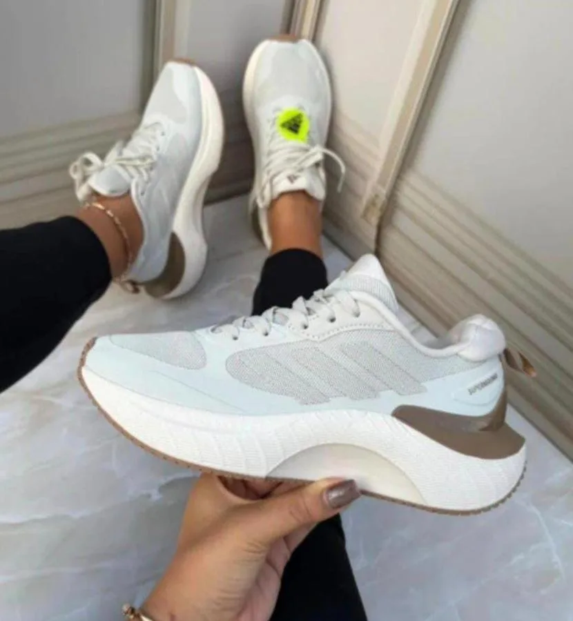 ADIDAS SUPER MAGMA EURO 37b — talla Euro 37 — MAROB Popayán