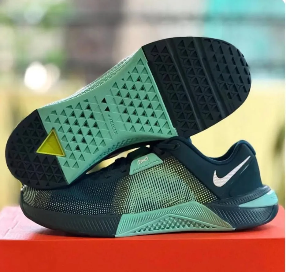 NIKE METCON EURO 39V — talla Euro 39 — MAROB Popayán