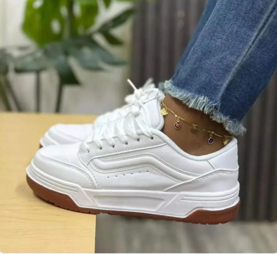 VANS HYLANE EURO 39b — talla Euro 39 — MAROB Popayán