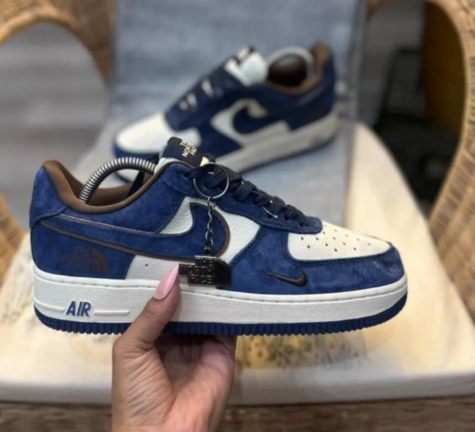 NIKE AF1 NORTH FACE EURO 44AZ — talla Euro 44 — MAROB Popayán