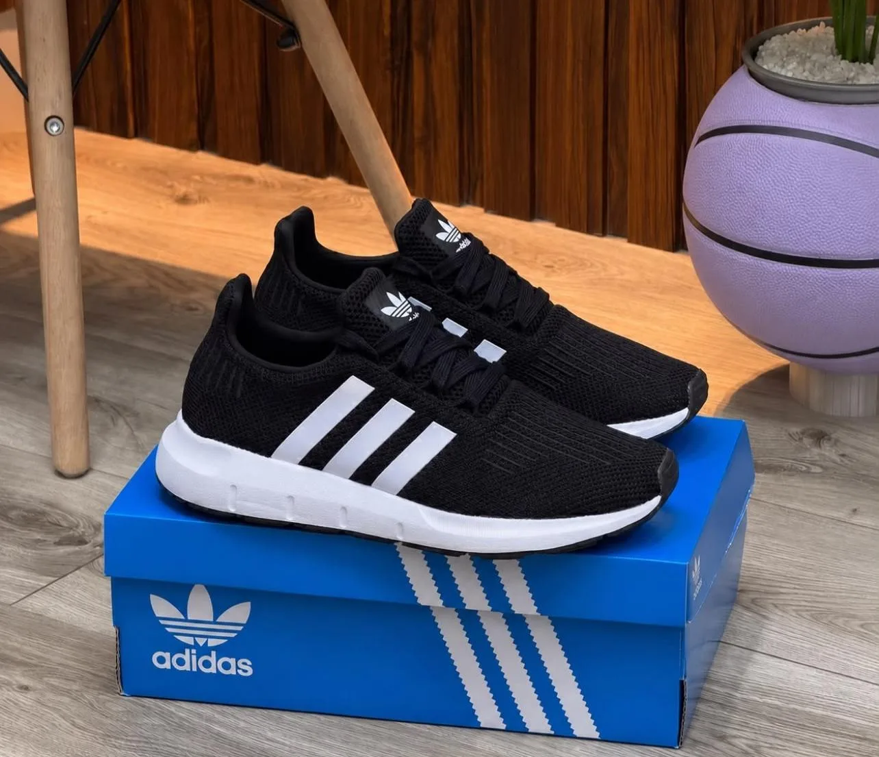 ADIDAS SWIFT EURO 40 — talla Euro 40 — MAROB Popayán