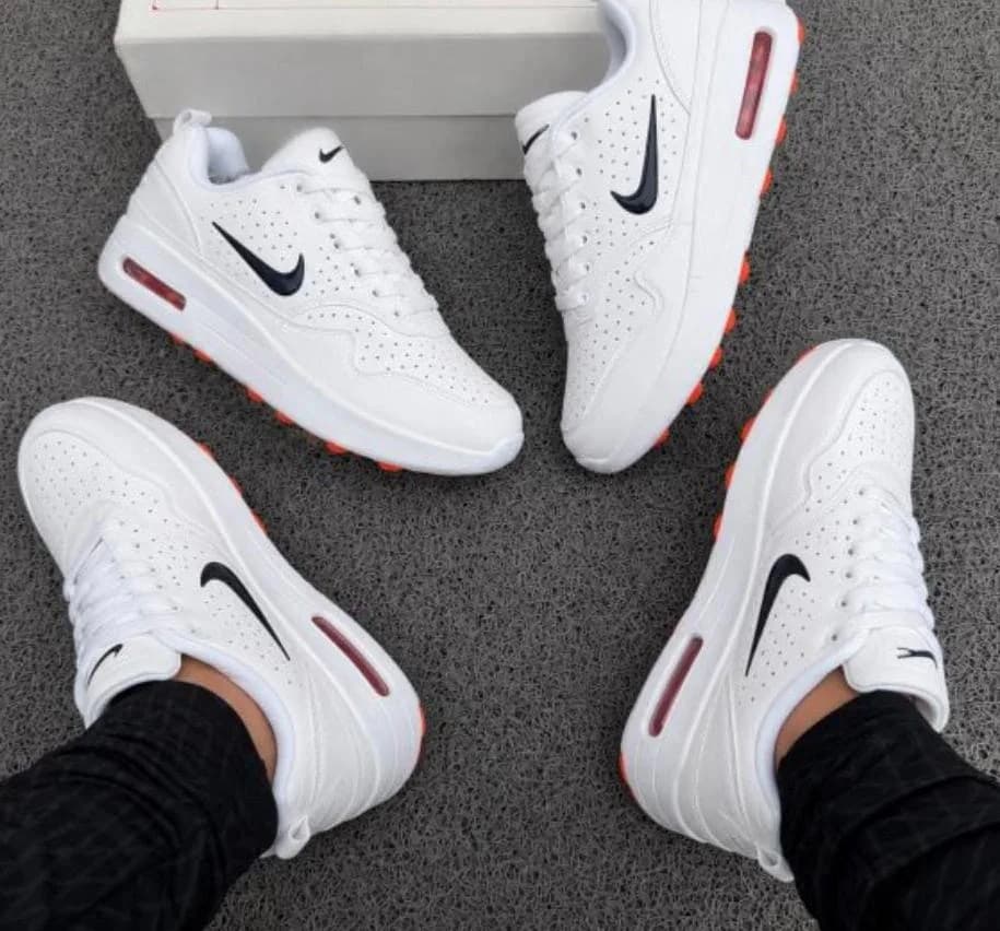 NIKE AIR MAX MIND OO2 EURO 43 — talla Euro 43 — MAROB Popayán