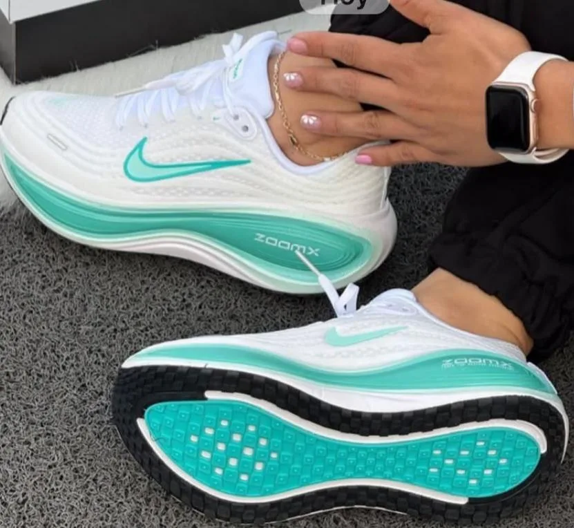 NIKE VOMERO PLUS EURO 39v — talla Euro 39 — MAROB Popayán