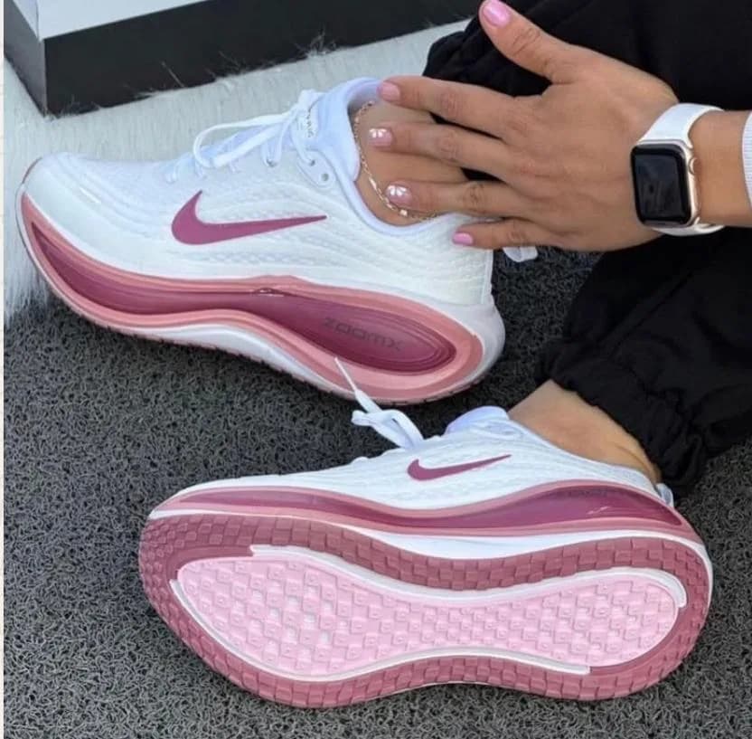 NIKE VOMERO EURO 39R — talla Euro 39 — MAROB Popayán