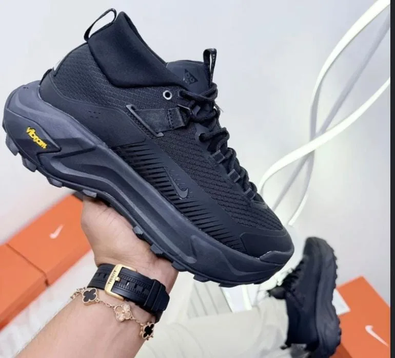 NIKE ZEGAMA EURO 41n — talla Euro 41 — MAROB Popayán