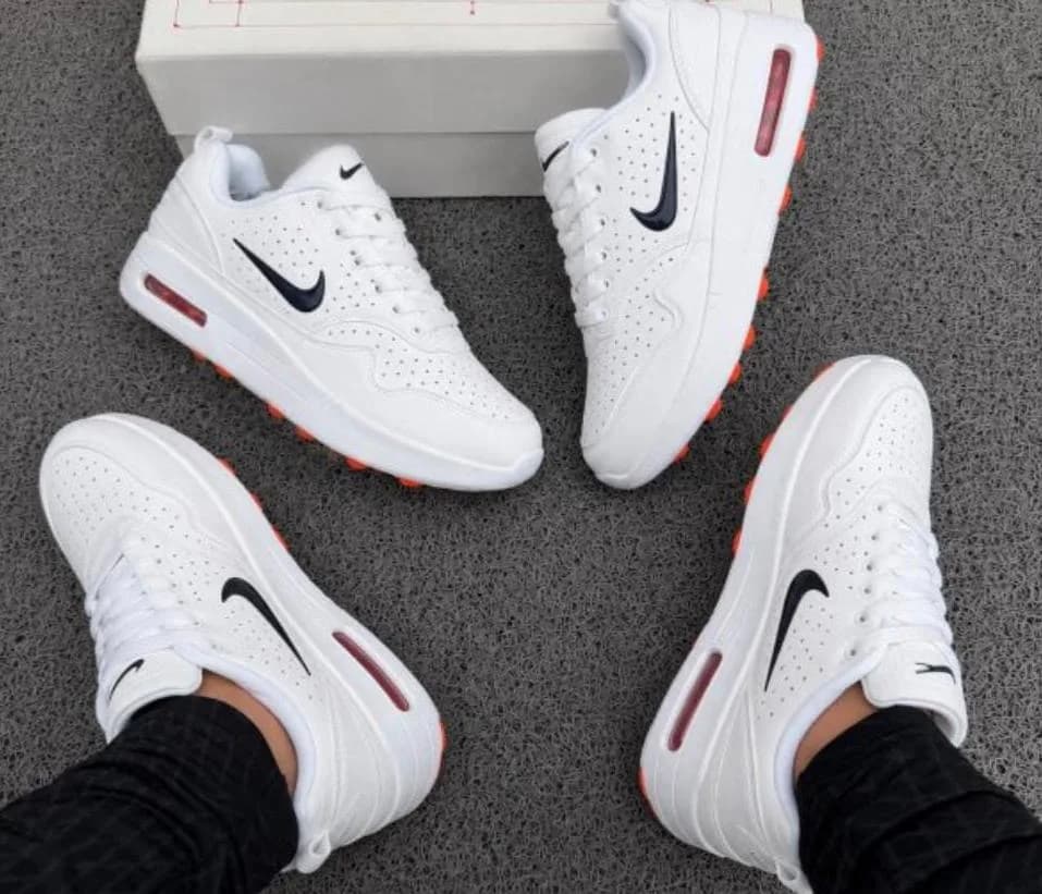 NIKE AIR MAX MIND EURO 44 — talla Euro 44 — MAROB Popayán