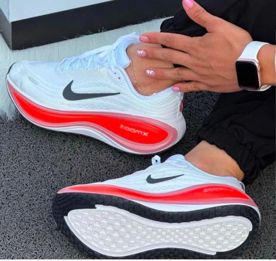NIKE VOMERO PLUS EURO 38r — talla Euro 38 — MAROB Popayán