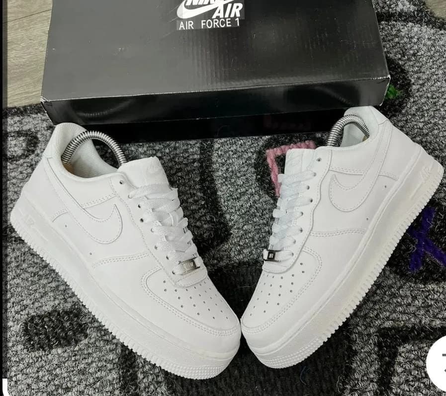 NIKE AF1 AAA EURO 42b — talla Euro 42 — MAROB Popayán