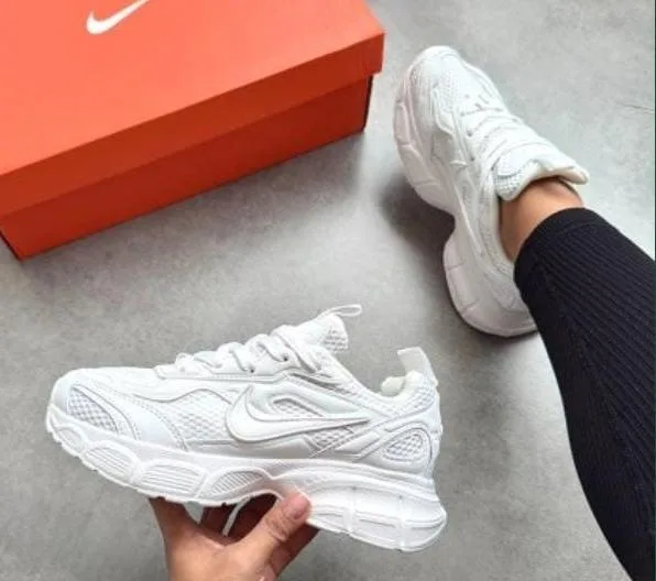 NIKE V2K EURO 38B — talla Euro 38 — MAROB Popayán
