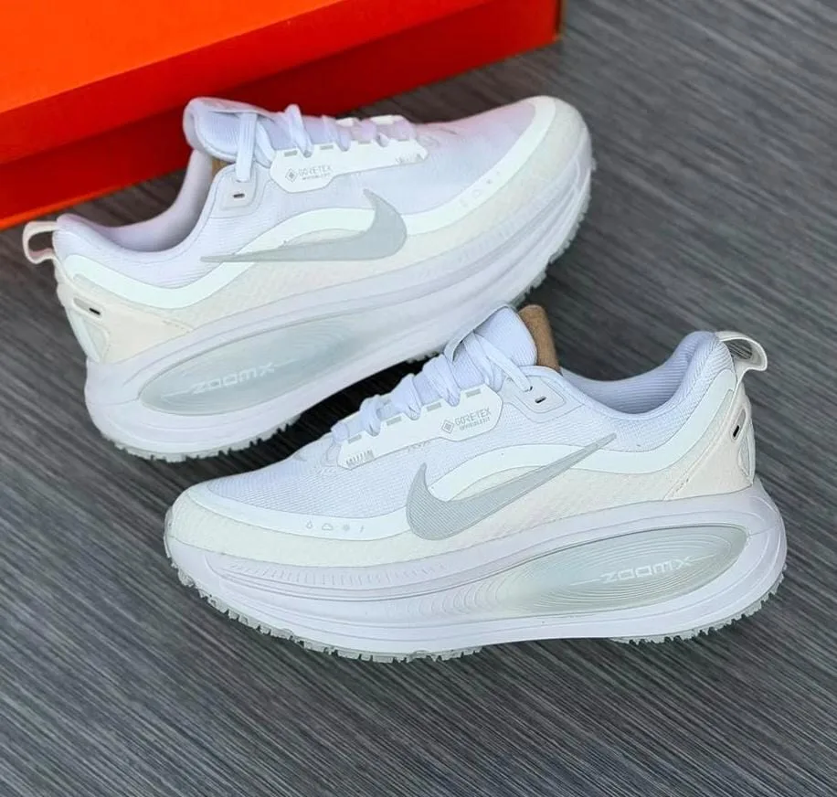 NIKE VOMERO GORETEX EURO 36 — talla Euro 36 — MAROB Popayán