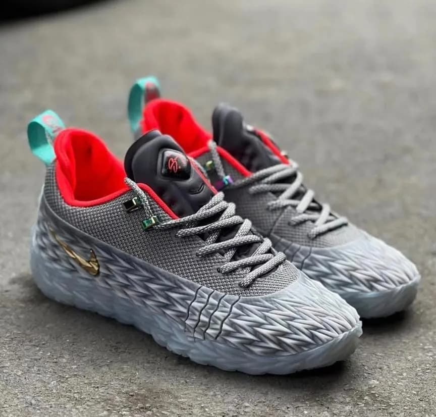 NIKE ST CHARGE EURO 43 — talla Euro 43 — MAROB Popayán