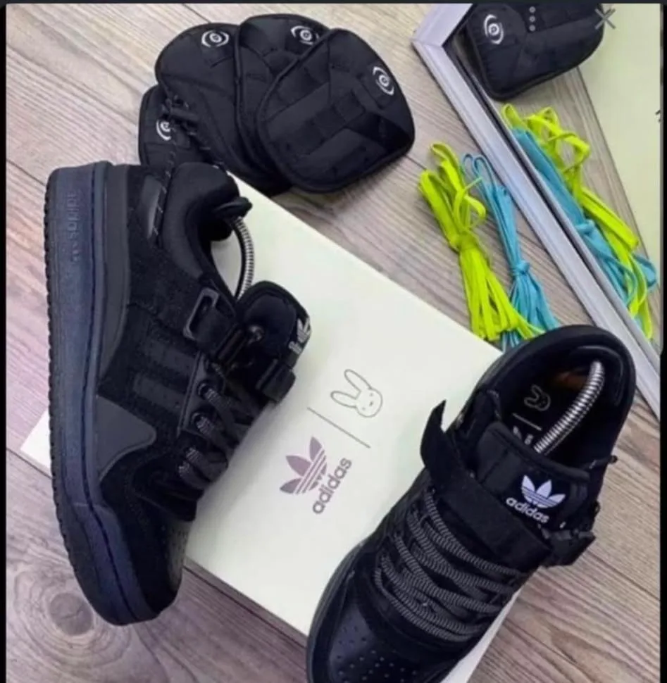 ADIDAS BAD BUNNY EURO 42N — talla Euro 42 — MAROB Popayán