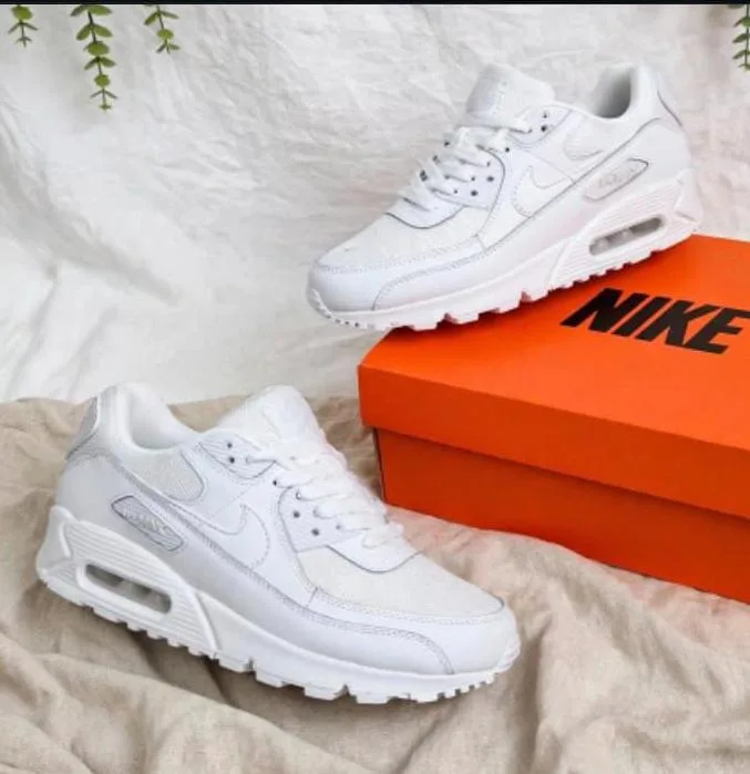 NIKE AIR MAX EURO 38b — talla Euro 38 — MAROB Popayán