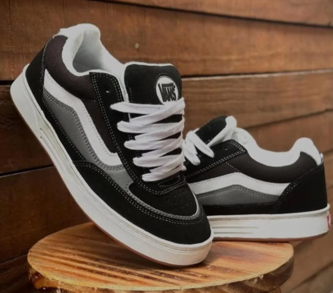 VANS HYLANE EURO 42G — talla Euro 42 — MAROB Popayán