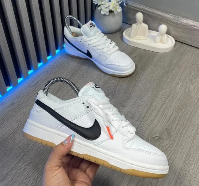 NIKE SB DUNK LOW EURO 39Y — talla Euro 39 — MAROB Popayán