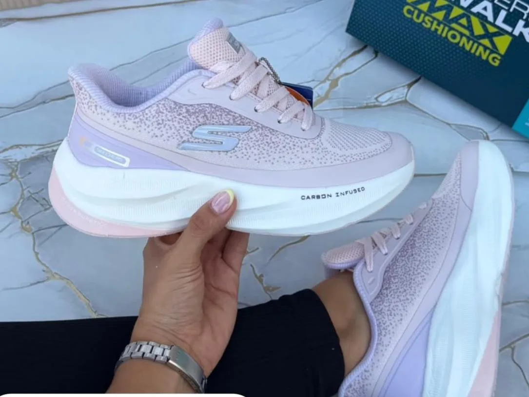 SKECHERS CARBON EURO 39 — talla Euro 39 — MAROB Popayán