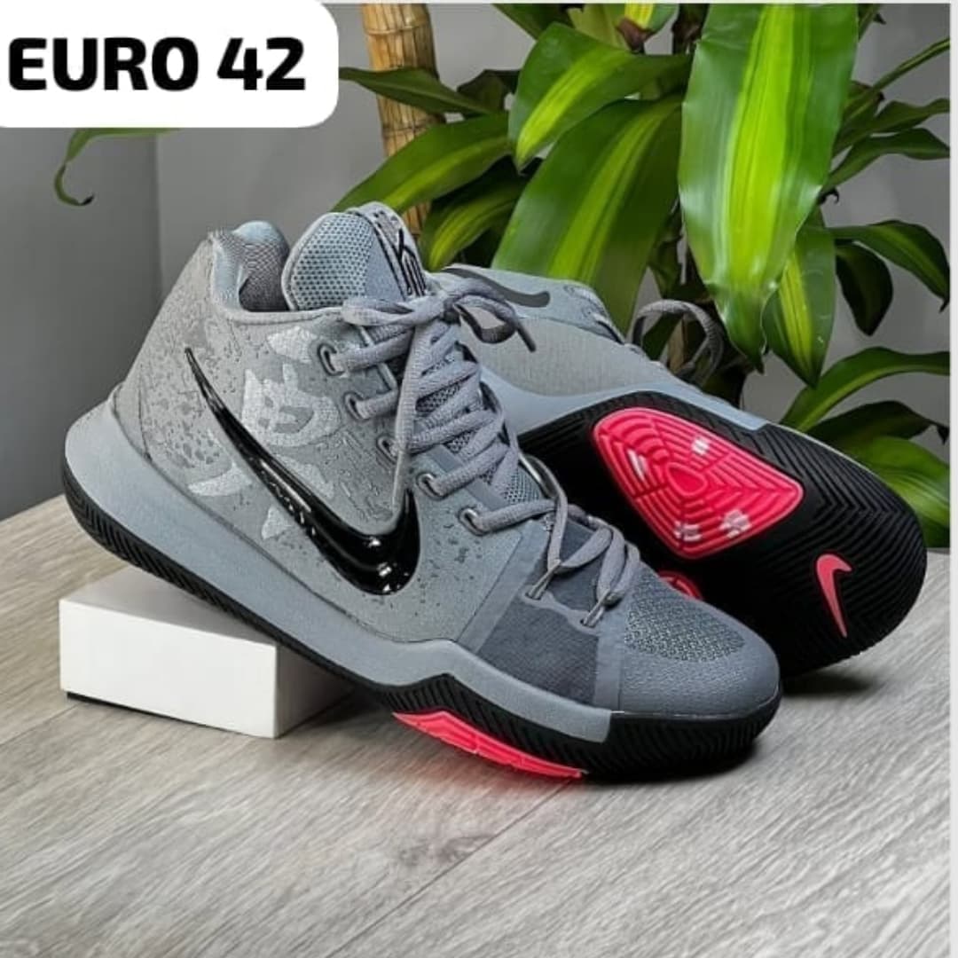 nike kyrie 3 euro 42 — talla Euro 42 — MAROB Popayán