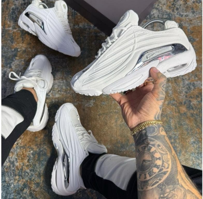 NIKE NOCTA H0T STEP 2 — talla Euro 40 — MAROB Popayán