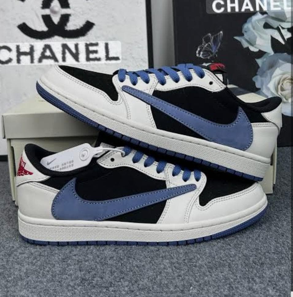 NIKE TRAVIS SCOTT — talla Euro 44 — MAROB Popayán